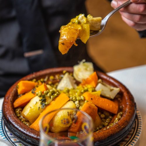 Un plat végétarien coloré