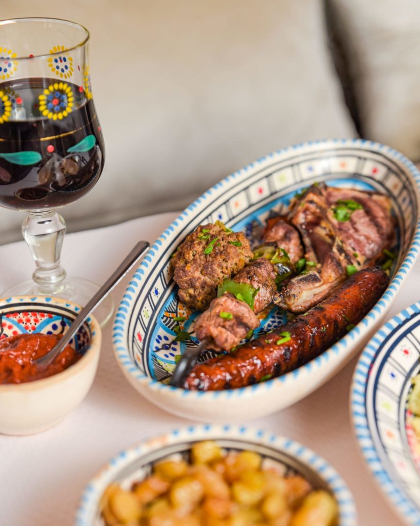 plat de merguez oriental et brochette de viande