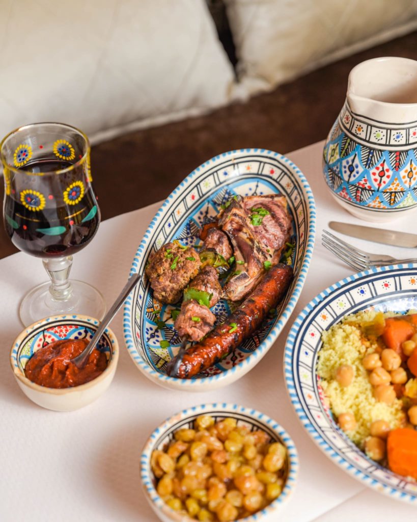 plat de merguez oriental et brochette de viande